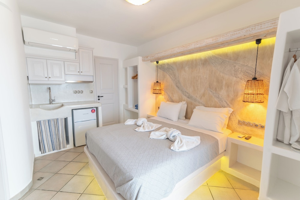 Comfort Double Room, Sea Facing photo 2