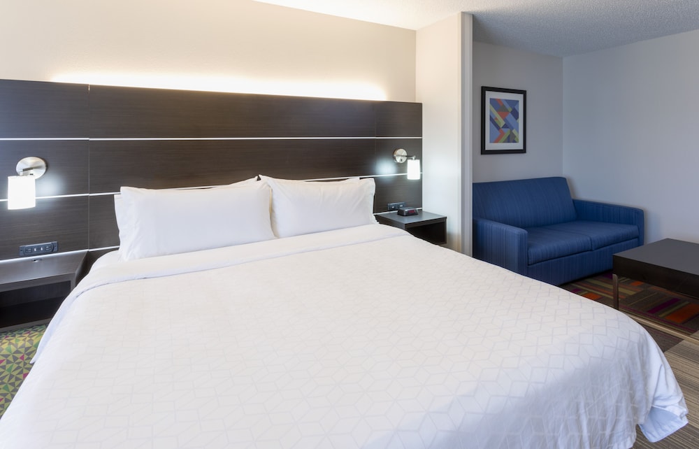 Standard Room, 1 King Bed with Sofa bed - Photo 2