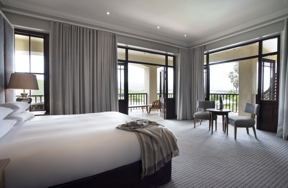 Suite - Photo 2