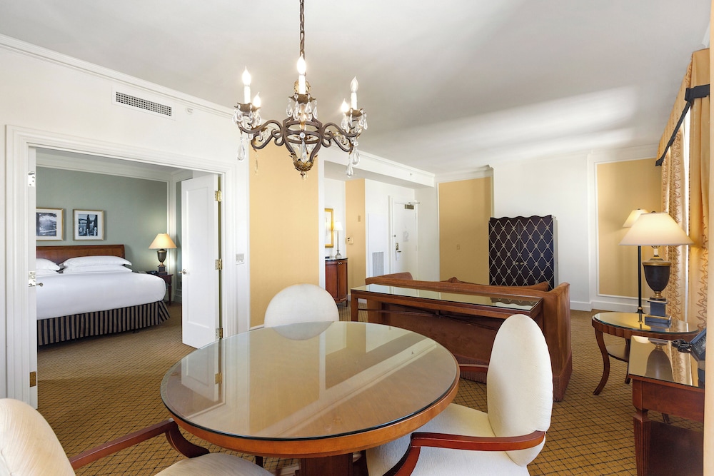 Suite, 1 Bedroom, Roll-in Shower (Mobility)