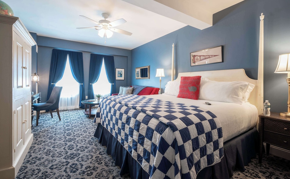 Luxury Suite, 1 Bedroom - Photo 1