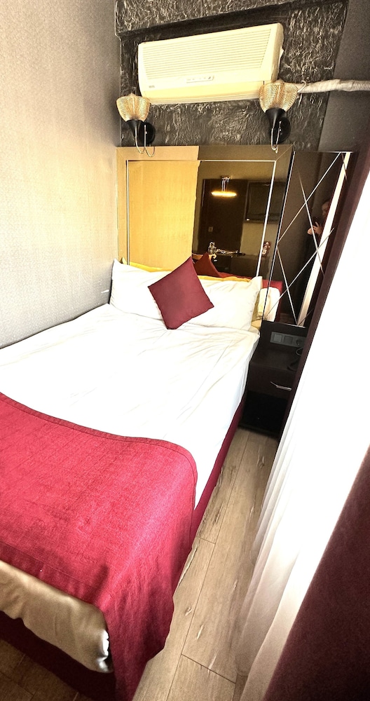 Economy Room photo 1