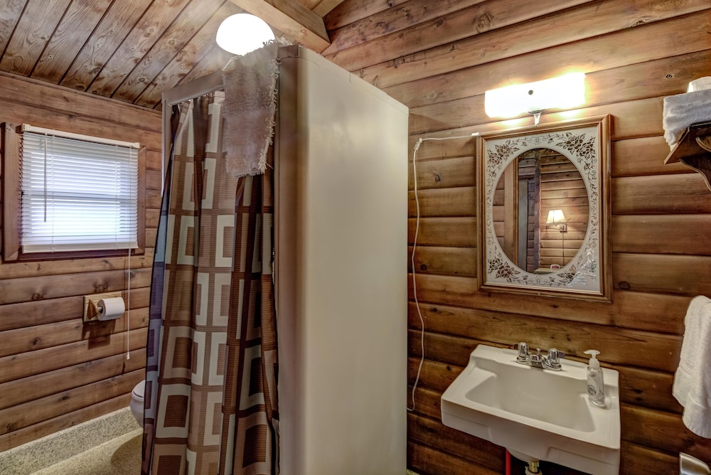 Deluxe Single Room, 1 Queen Bed, Non Smoking photo 2