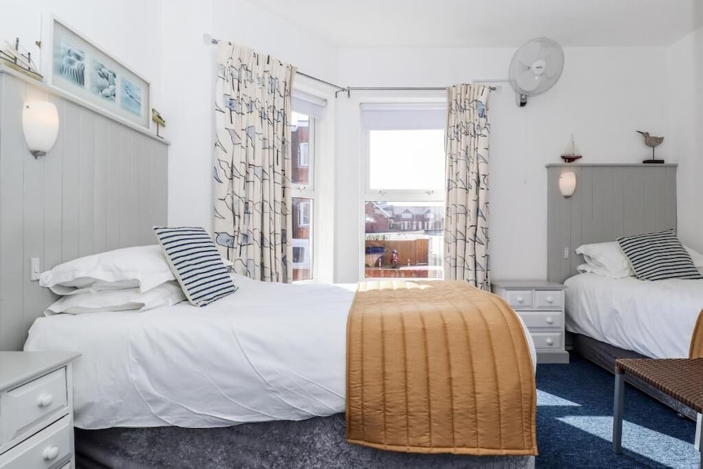 Comfort Suite, 2 Bedrooms, Partial Sea View photo 2