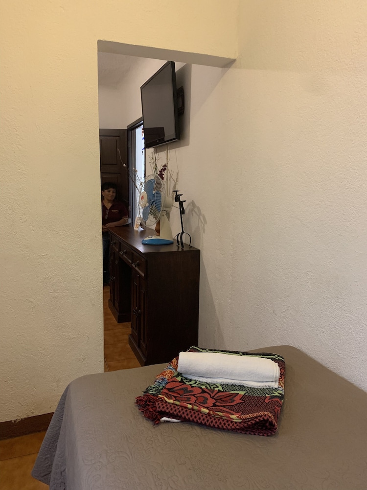Basic Triple Room - Photo 5