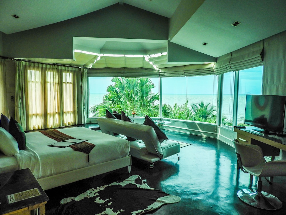 Penthouse photo 1