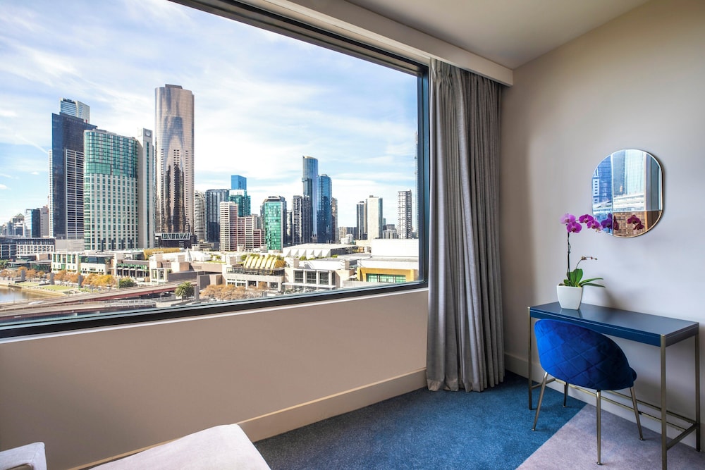 Suite, 1 Bedroom, River View - Photo 6