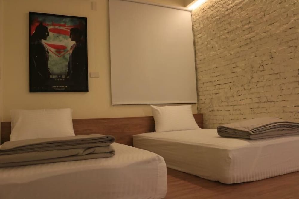 Economy Twin Room photo 1