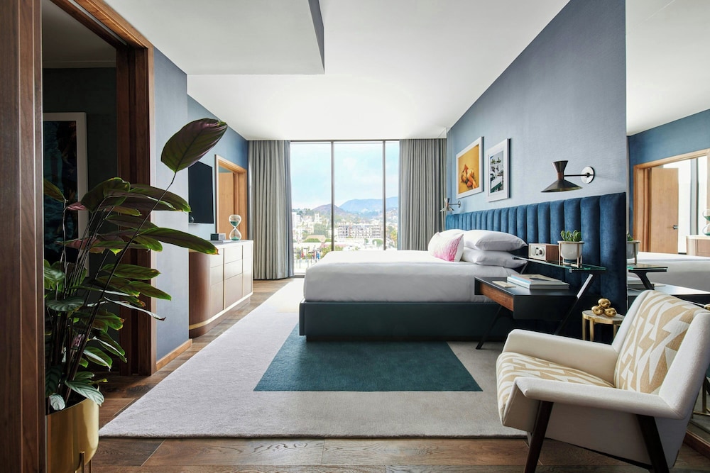 Grand Suite, 1 King Bed photo 2