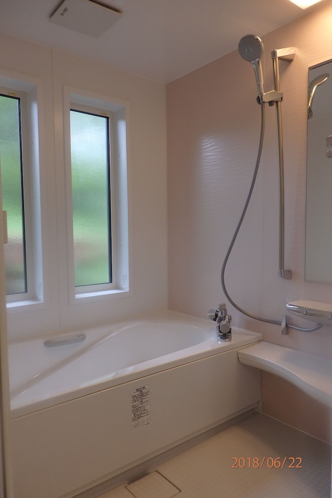 Annex Cottage, Non Smoking, Private Bathroom (Up To 8 Guests) photo 2