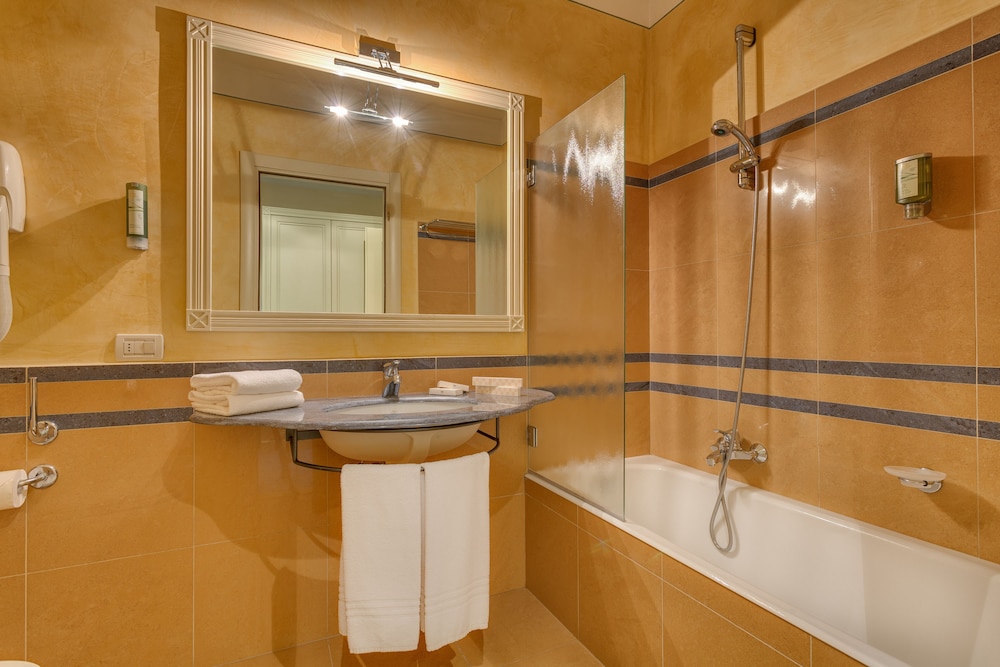 Deluxe Double Room - Photo 4