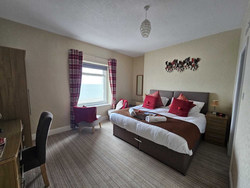 Double Room, Ensuite, Sea View (2nd floor)