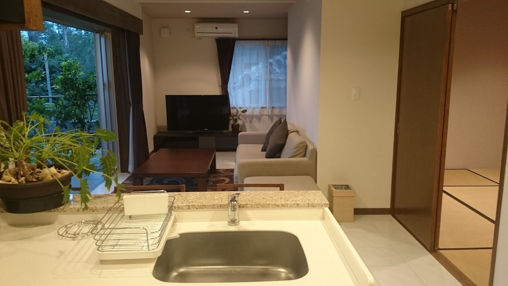 Triple Room with Garden photo 3