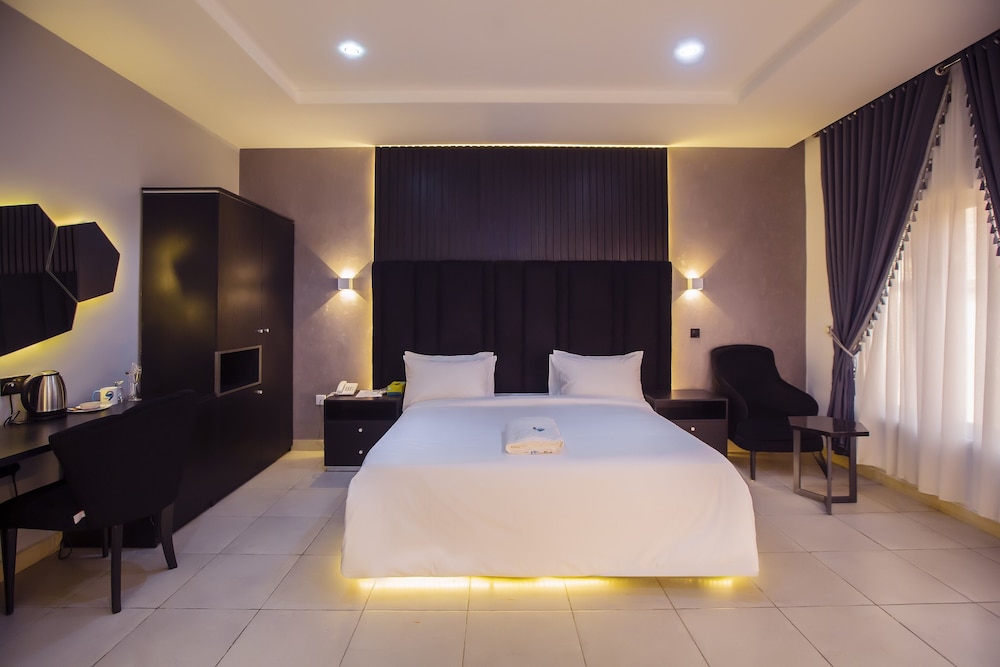 Royal Suite - Photo 1
