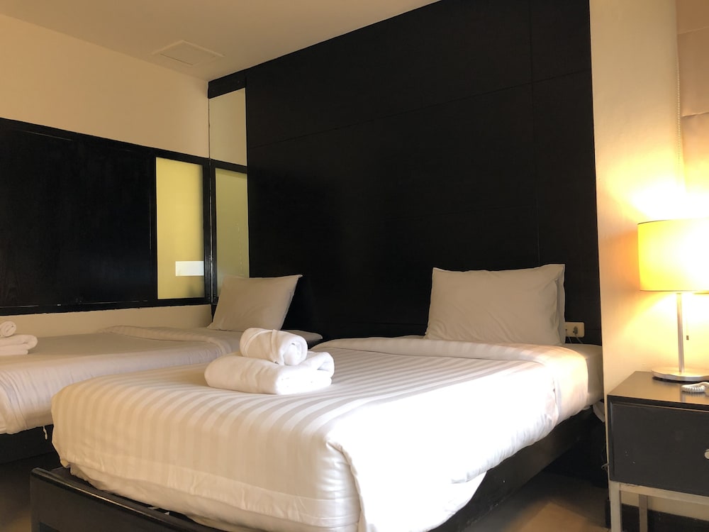 Superior Double or Twin Room - Photo 11