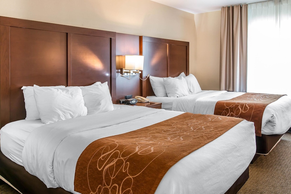 Suite, 2 Queen Beds, Non Smoking photo 2