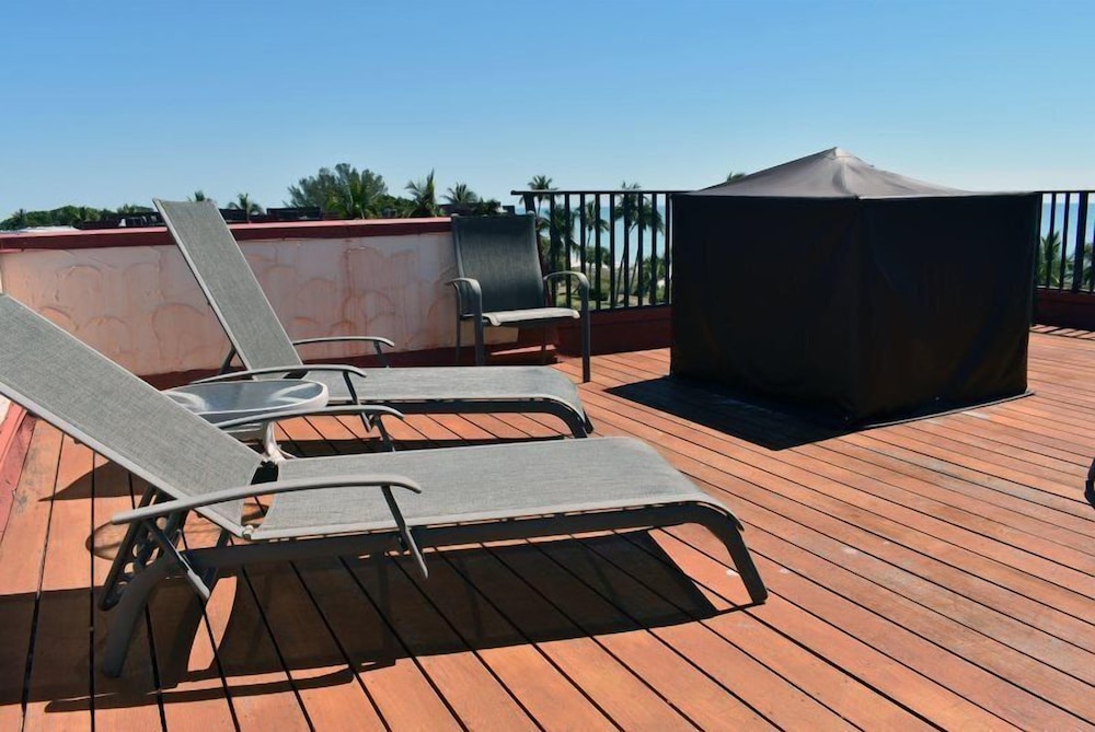 Condo (Pointe Santo A41) photo 3