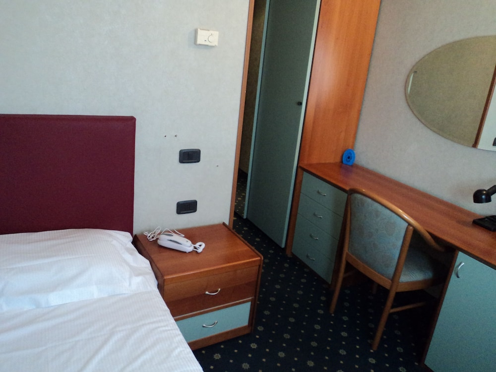 Basic Single Room