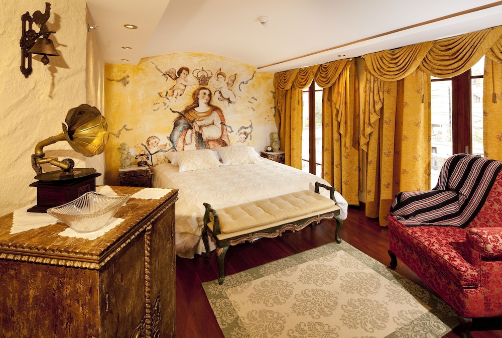 Deluxe Double or Twin Room photo 1