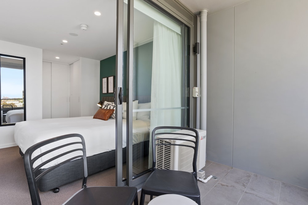 Apartment, 1 Bedroom, Balcony thumbnail 5