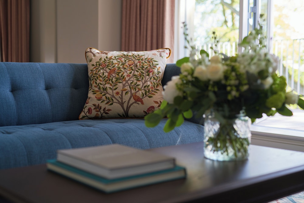 Fairmont Rose Garden Suite - Photo 1