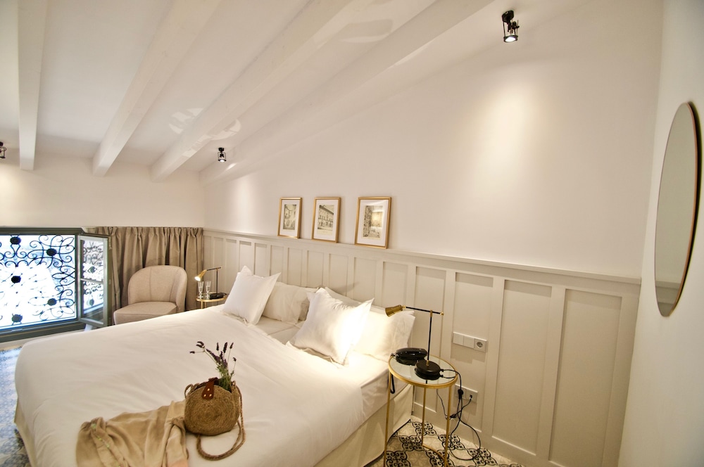 Standard Double Room, City View photo 2