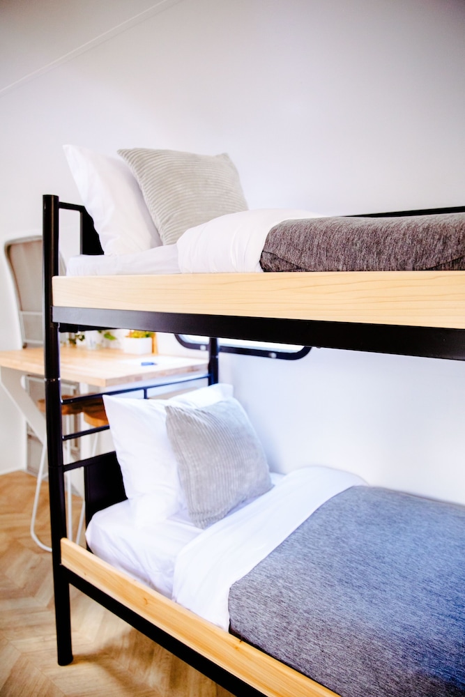 Mobile Home, Multiple Beds photo 3