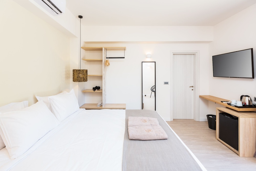 Superior Double Room, Garden View photo 2