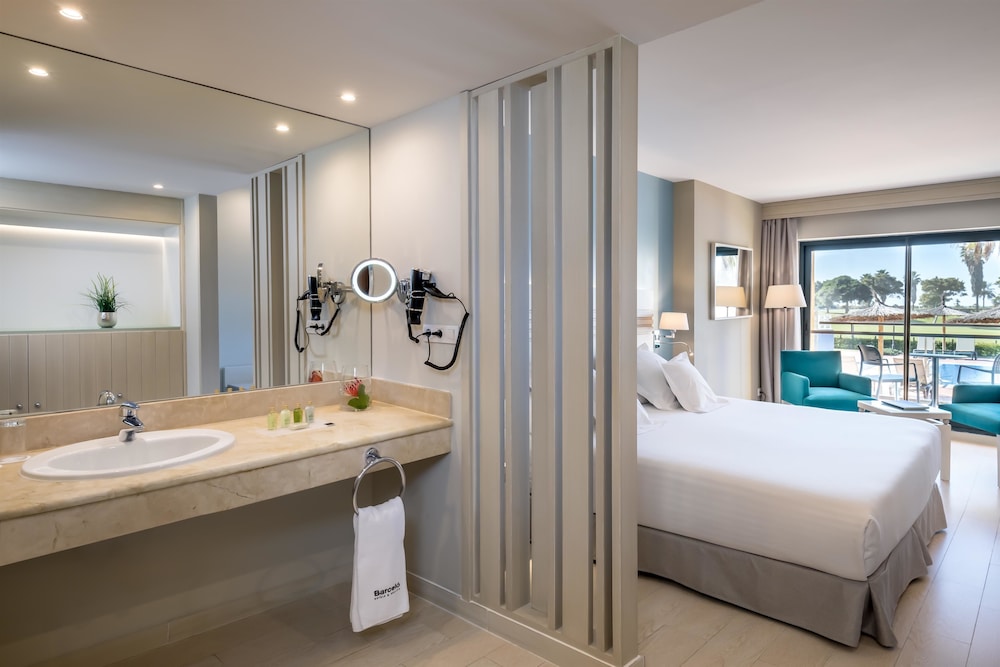 Double Room - Photo 10
