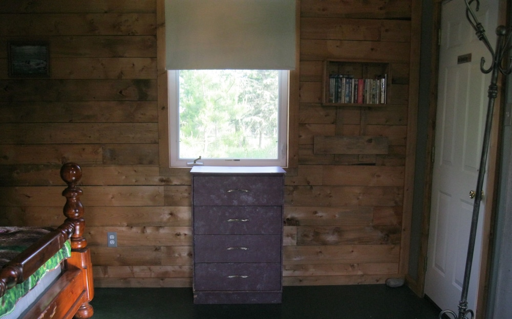 Alaska Cabin photo 3