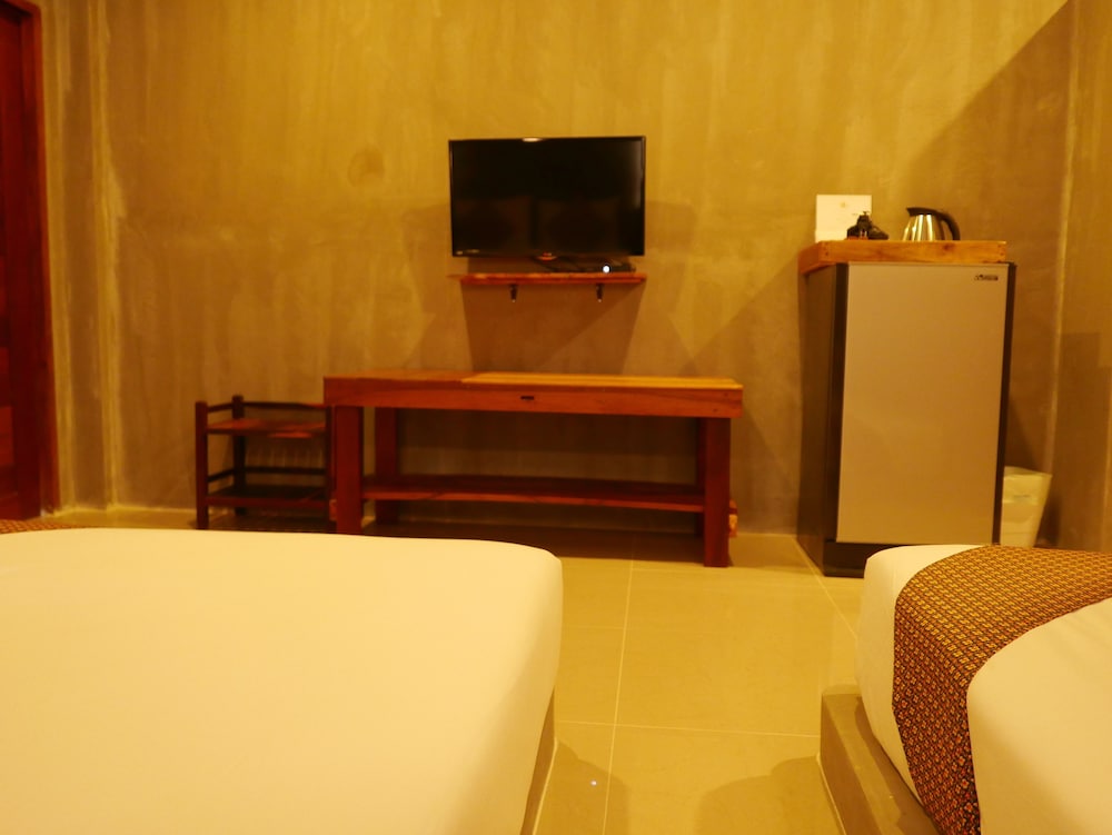 Deluxe Triple Room photo 3