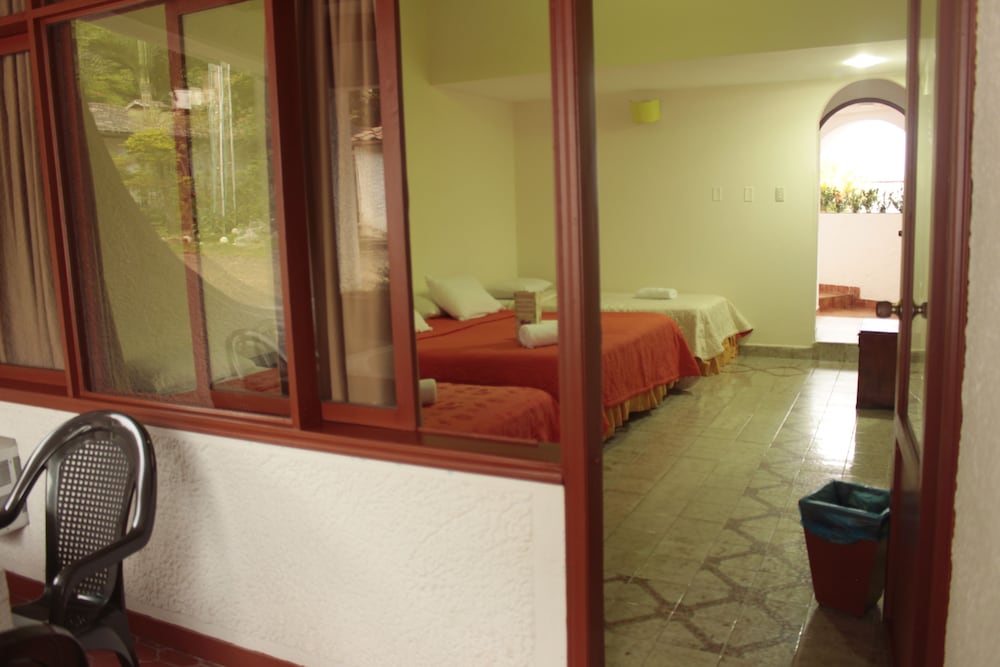 Standard Quadruple Room, Multiple Beds, Non Smoking, Ground Floor photo 3