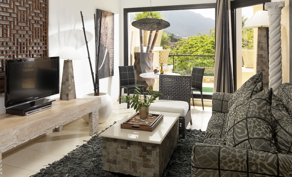 1 bedroom Duchess Villa (with private heated pool) thumbnail 5
