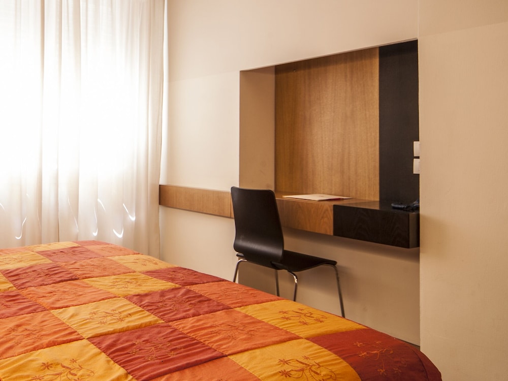 Classic Double or Twin Room photo 2