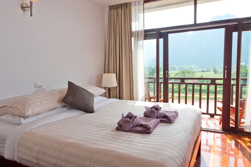 Deluxe Double Room, Balcony, River View photo 3