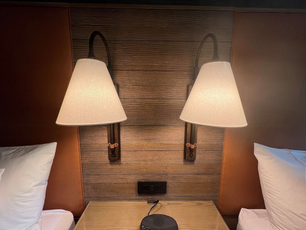 Room, 1 King Bed with Sofa bed, Accessible, River View (Fireplace) - Photo 13