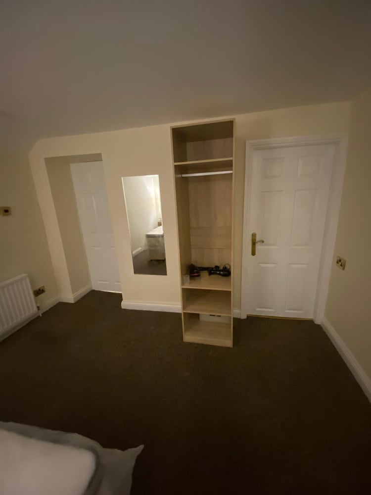 Superior Double Room, Ensuite, Garden View (Deluxe King with Lounge) - Photo 6