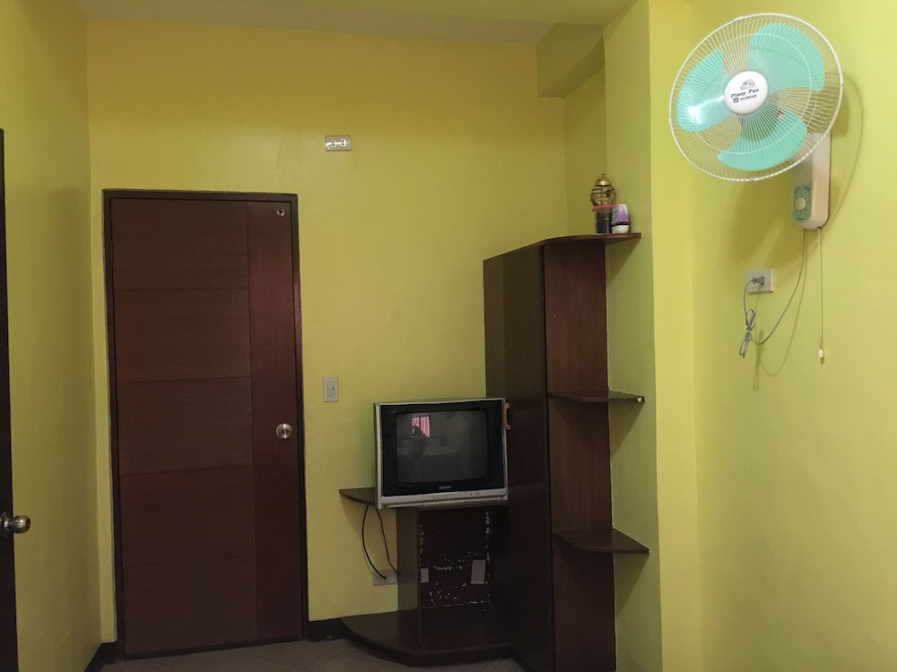 Standard Quadruple Room (Air Conditioned)