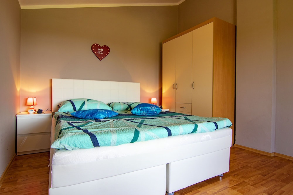 Standard Apartment, 4 Bedrooms (27302)
