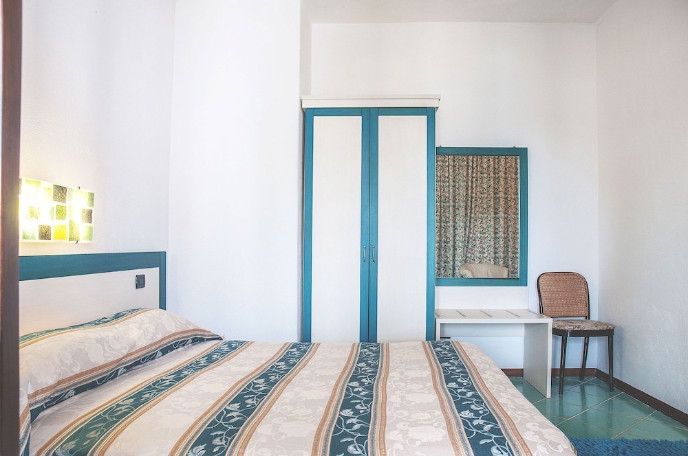 Quadruple Room - Photo 1