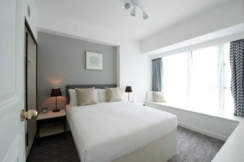 Family Seaview Suite with balcony photo 2