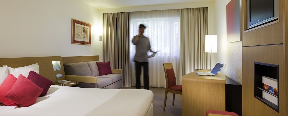 Standard Room, 2 Queen Beds - Photo 2