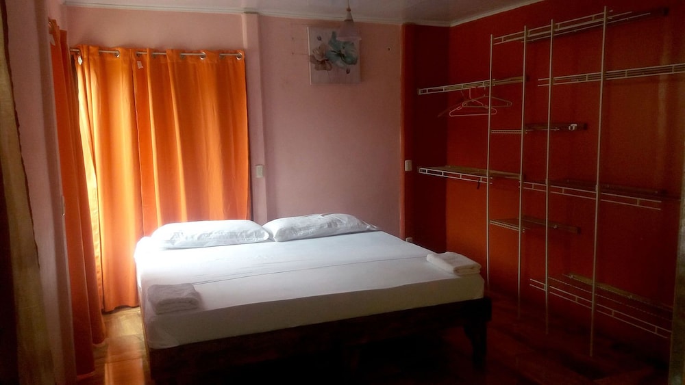 House, 1 King Bed, Kitchen