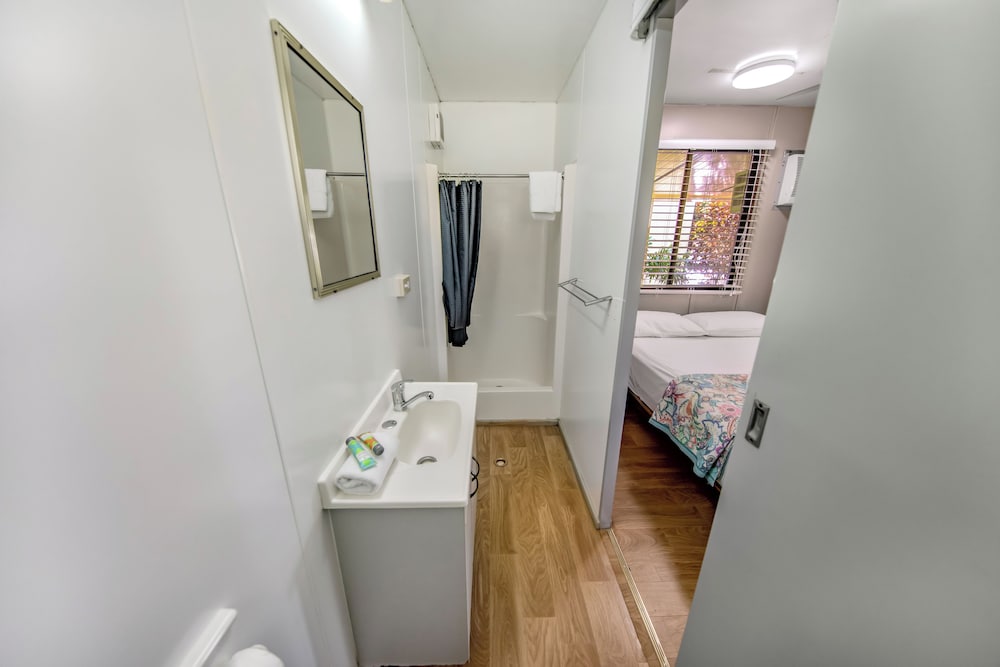 Deluxe Cabin, Ocean View photo 1