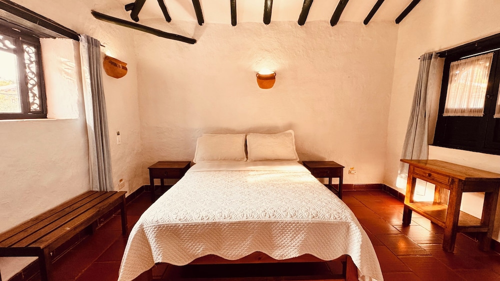Standard Double Room, Garden View