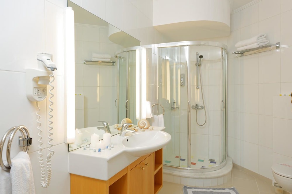 Superior Double Room, Garden View - Photo 3