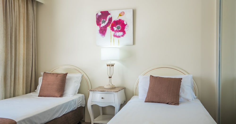 2 Bedroom Standard photo 1