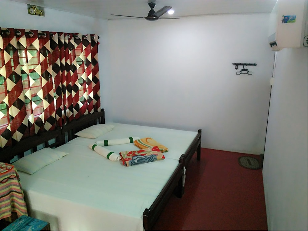 Basic Double or Twin Room photo 1