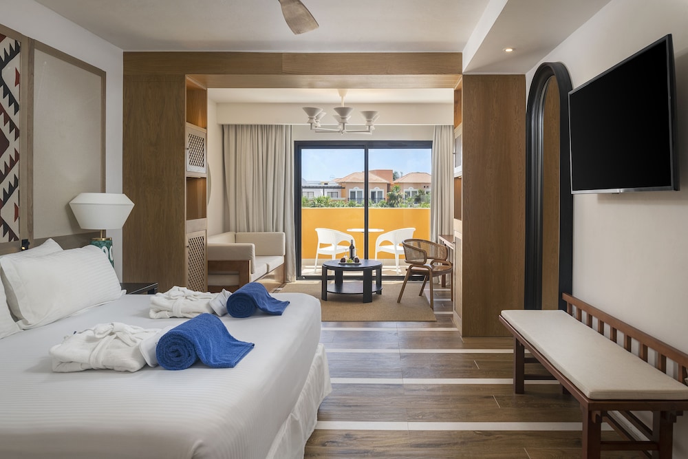 Privilege Junior Suite Ocean View - Photo 5
