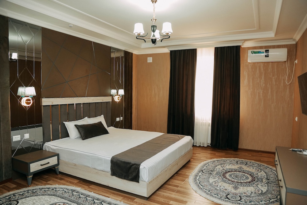 Luxury Suite photo 1